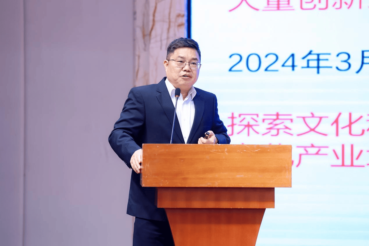 产业发展新趋势探索“卡牌+”无限可能开元棋牌app杨明品：展望国产文化